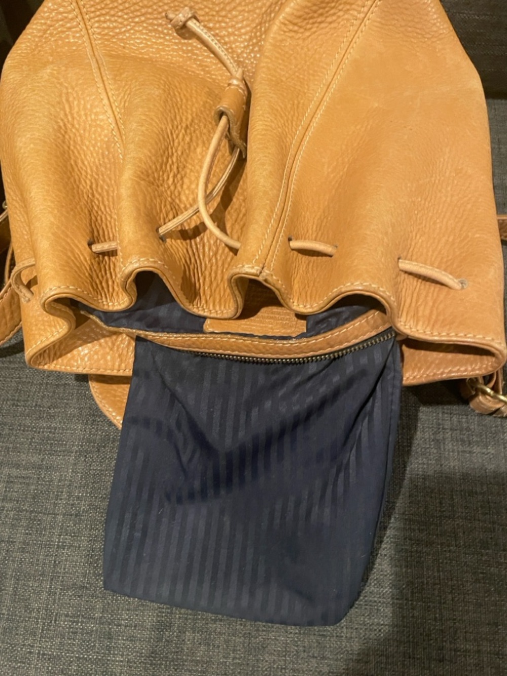 Vintage, Made in Italy, Coach Sonoma small backpack in pebbled leather. #4911. - Picture 16 of 16